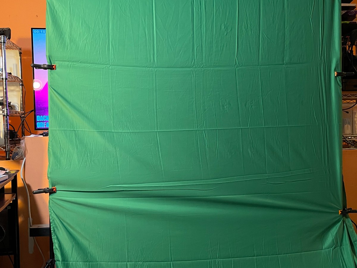 Learning to Green&nbsp;Screen